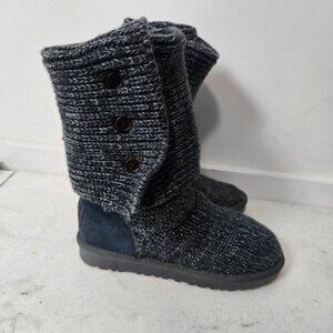 Ugg Australia Size 8 Classic Cardy Triple Button Gray Knit Sweater Boots